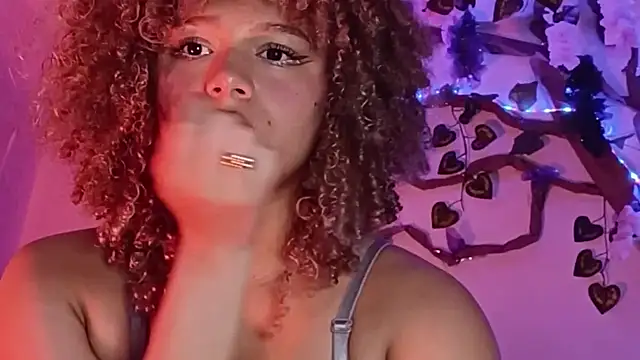 Blondiecurly online show from 02.18.26