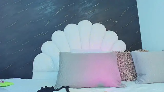 Snapshot of Roxana_gomez chatting on 05.06.26 Roxana gomez online show from 05.06.26