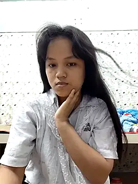 Snapshot of Anny-ly chatting on 12.15.25 Anny-ly online show from 12.15.25