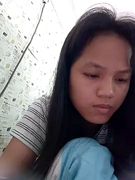 Snapshot of Anny-ly chatting on 12.21.25 Anny-ly online show from 12.21.25