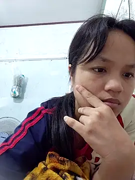 Snapshot of Anny-ly chatting on 12.22.25 Anny-ly online show from 12.22.25