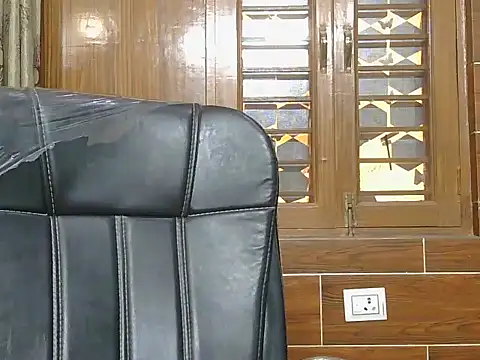 Diyaa Singh online show from 04.26.26