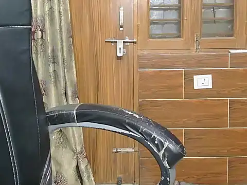 Diyaa Singh online show from 06.11.26