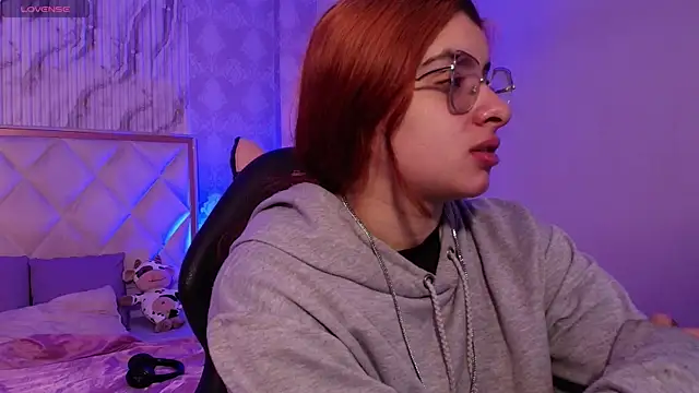 Naomy tay1 online show from 11.22.25