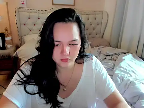 Snapshot of SweetHoney369 chatting on 02.27.26 SweetHoney369 online show from 02.27.26