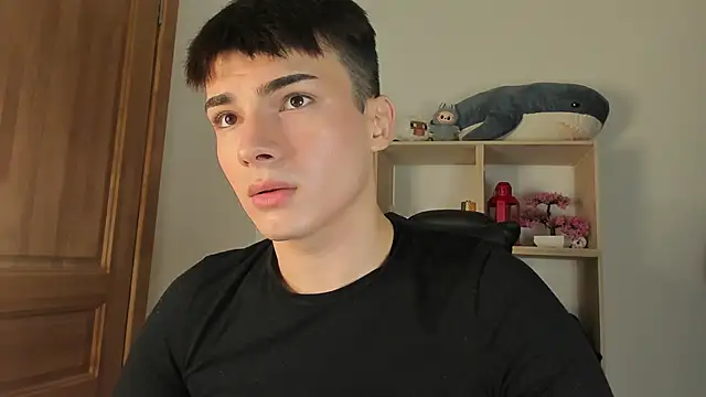 Snapshot of mystic_evan chatting on 11.03.25 mystic evan online show from 11.03.25