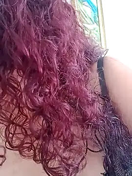 Snapshot of ladytropical1 chatting on 10.23.25 ladytropical1 online show from 10.23.25