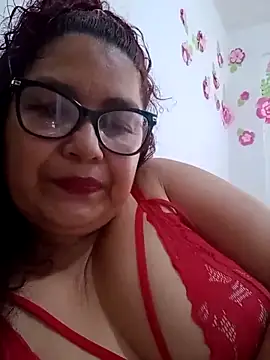 Snapshot of ladytropical1 chatting on 11.28.25 ladytropical1 online show from 11.28.25