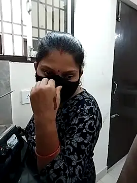 Snapshot of sommyfor123 chatting on 09.20.25 sommyfor123 online show from 09.20.25