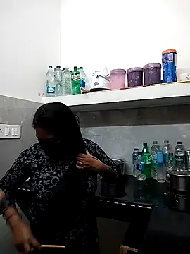 Snapshot of sommyfor123 chatting on 10.07.25 sommyfor123 online show from 10.07.25