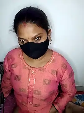 Snapshot of sommyfor123 chatting on 10.18.25 sommyfor123 online show from 10.18.25