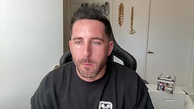 brettmycles28 online show from 07.15.26