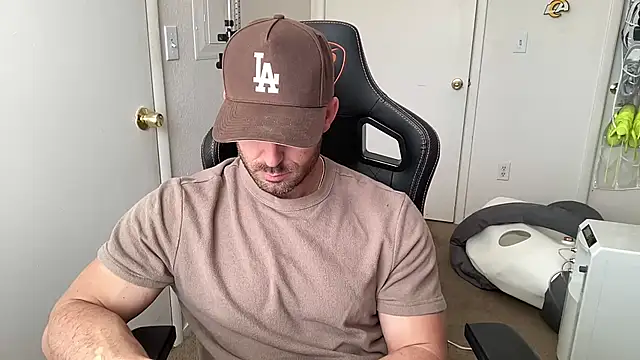 brettmycles28 online show from 08.01.26