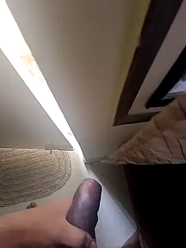 Snapshot of dickfuckerkkk chatting on 10.25.25 dickfuckerkkk online show from 10.25.25