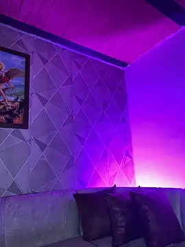 Snapshot of Alisse_taylor2 chatting on 11.07.25 Alisse taylor2 online show from 11.07.25