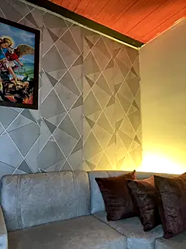 Snapshot of Alisse_taylor2 chatting on 11.18.25 Alisse taylor2 online show from 11.18.25