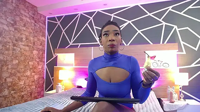 AlexandraCambell online show from 10.15.25