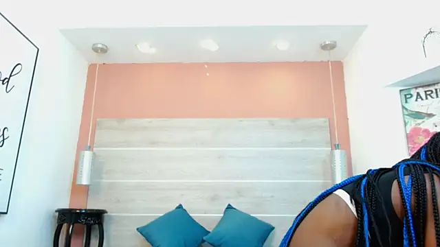 AlexandraCambell online show from 05.03.26