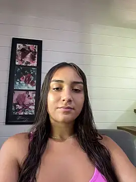 Snapshot of hannahhotwife chatting on 03.02.26 hannahhotwife online show from 03.02.26