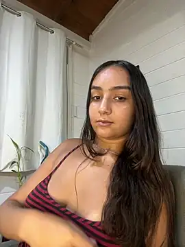 Snapshot of hannahhotwife chatting on 03.31.26 hannahhotwife online show from 03.31.26