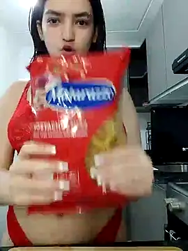 Snapshot of abrilour chatting on 10.04.25 abrilour online show from 10.04.25