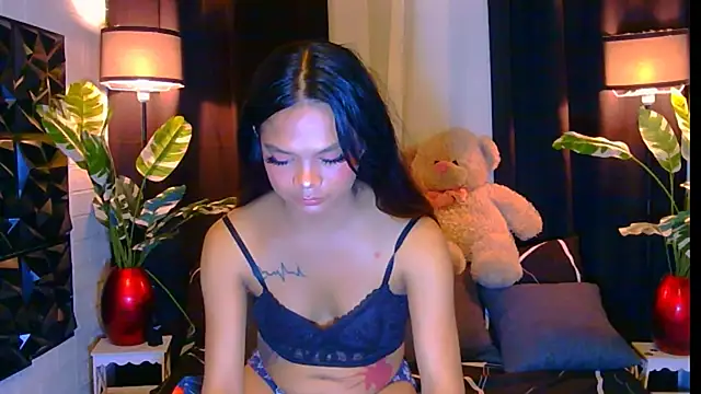 Snapshot of Morena_cockts chatting on 11.23.25 Morena cockts online show from 11.23.25