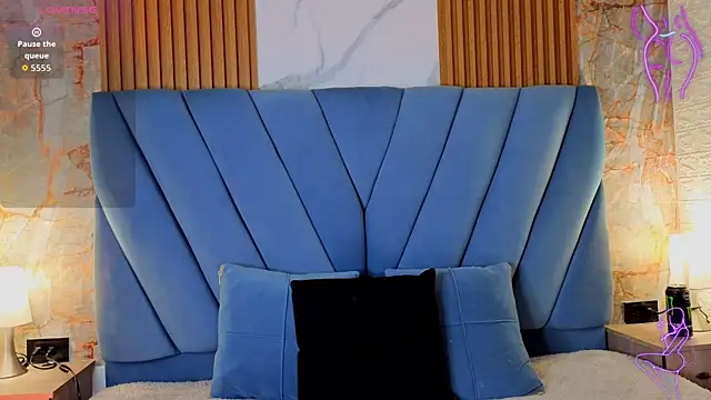 Snapshot of angel__red_ chatting on 09.25.25 angel  red  online show from 09.25.25