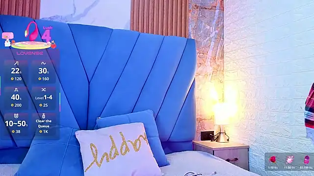 Snapshot of angel__red_ chatting on 10.02.25 angel  red  online show from 10.02.25