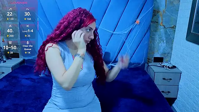 Snapshot of angel__red_ chatting on 10.21.25 angel  red  online show from 10.21.25