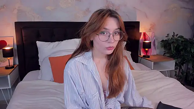 LanaAirlie online show from 09.09.25