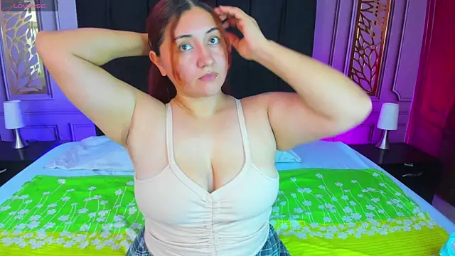 Snapshot of mishell_lovely chatting on 10.29.25 mishell lovely online show from 10.29.25