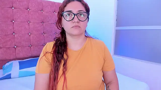 Snapshot of mishell_lovely chatting on 12.17.25 mishell lovely online show from 12.17.25