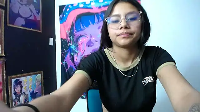 SofieLove 01 online show from 11.26.25