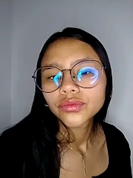 SofieLove 01 online show from 02.10.26