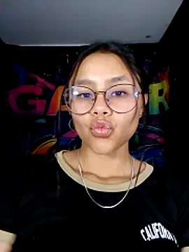 SofieLove 01 online show from 04.27.26