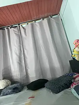 EVAH LEE  online show from 03.05.26