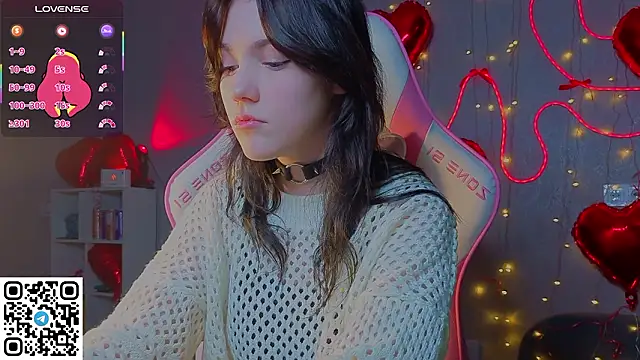 Snapshot of Sophie_SkyAngel chatting on 02.10.26 Sophie SkyAngel online show from 02.10.26