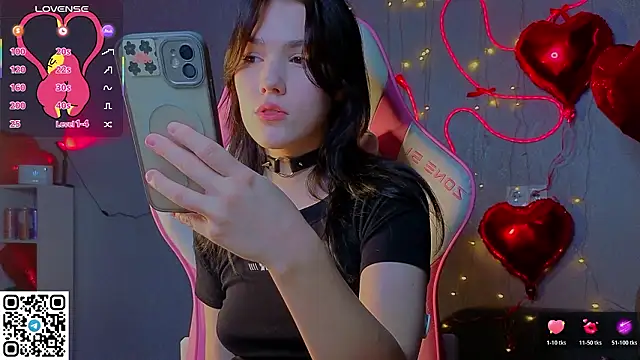 Snapshot of Sophie_SkyAngel chatting on 02.11.26 Sophie SkyAngel online show from 02.11.26