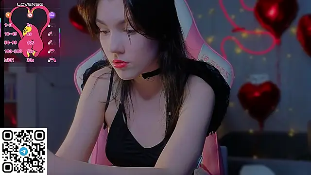 Snapshot of Sophie_SkyAngel chatting on 02.14.26 Sophie SkyAngel online show from 02.14.26