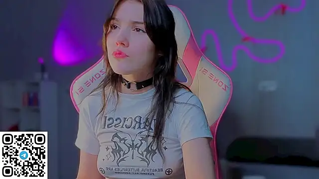 Snapshot of Sophie_SkyAngel chatting on 03.05.26 Sophie SkyAngel online show from 03.05.26