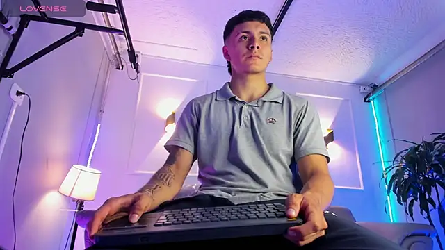 Leo santoro online show from 04.30.26