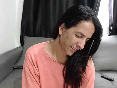 Snapshot of kelmacettare chatting on 10.30.25 kelmacettare online show from 10.30.25