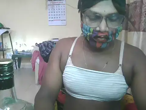 Snapshot of femboyslqueen chatting on 10.23.25 femboyslqueen online show from 10.23.25