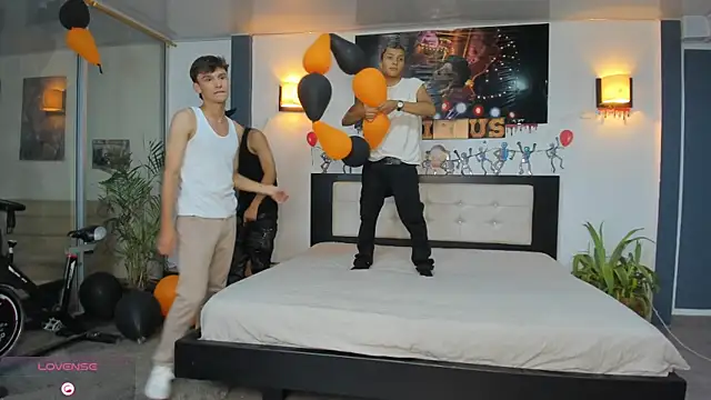 Bisexlifehot   online show from 11.06.25