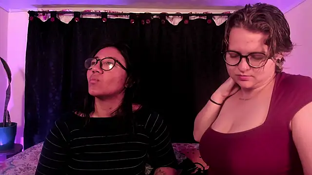 Snapshot of CrazyCakes_ chatting on 02.23.26 CrazyCakes online show from 02.23.26