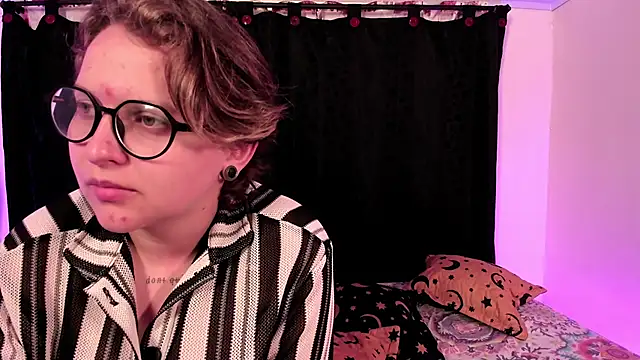 Snapshot of CrazyCakes_ chatting on 03.03.26 CrazyCakes online show from 03.03.26