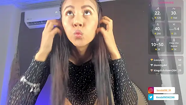  Kendall 19 online show from 11.25.25