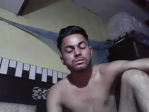 Snapshot of ursdreamperson chatting on 10.19.25 ursdreamperson online show from 10.19.25