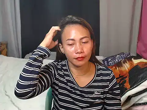 joanpetite online show from 12.18.25