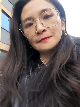 Snapshot of wsyx326 chatting on 10.31.25 wsyx326 online show from 10.31.25